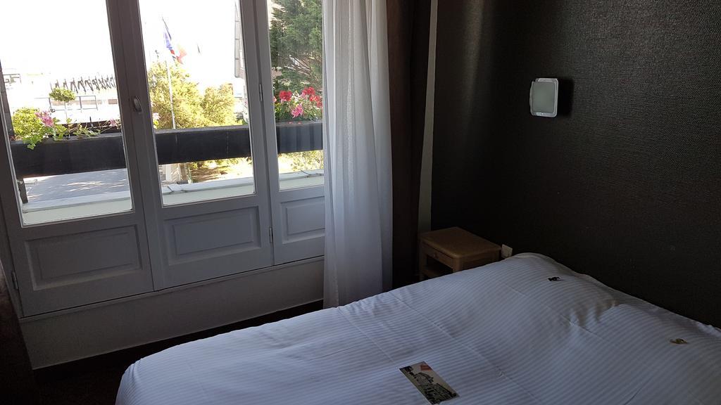 Hotel De Paris Courseulles-sur-Mer Exteriör bild