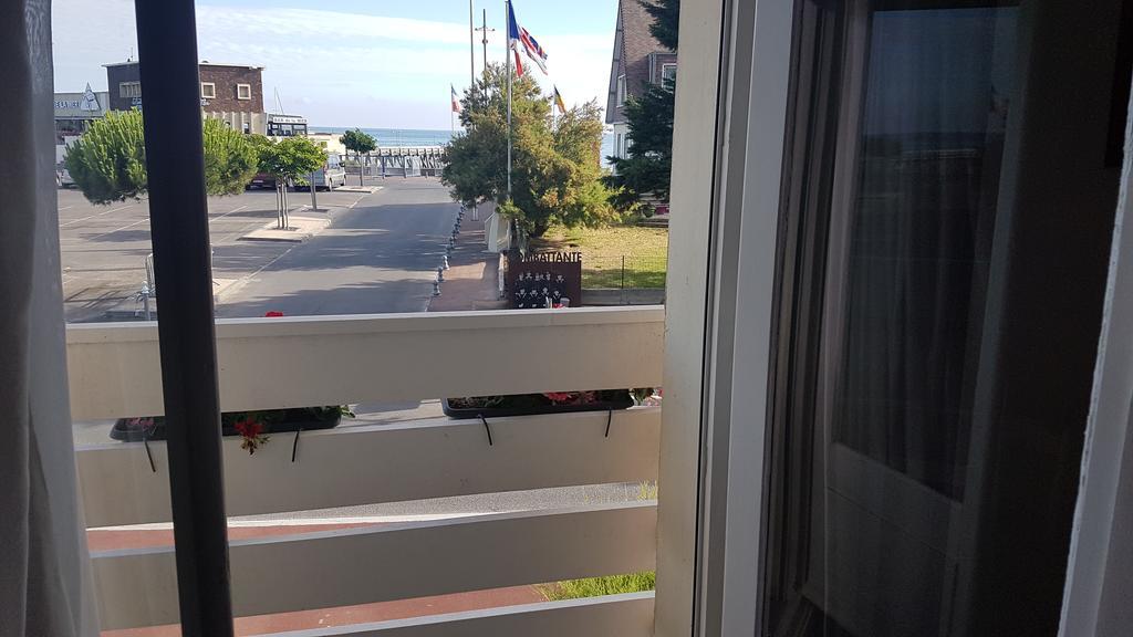 Hotel De Paris Courseulles-sur-Mer Exteriör bild