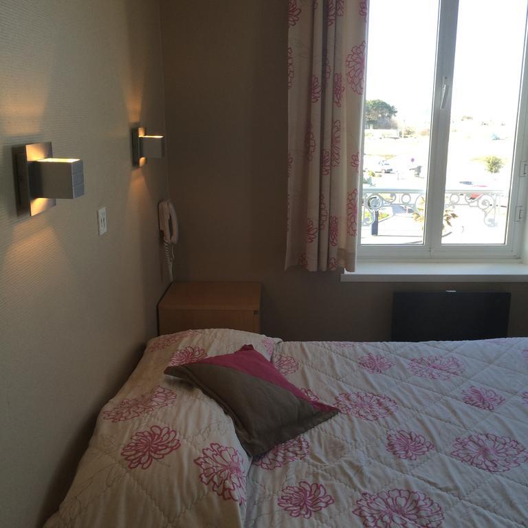 Hotel De Paris Courseulles-sur-Mer Exteriör bild