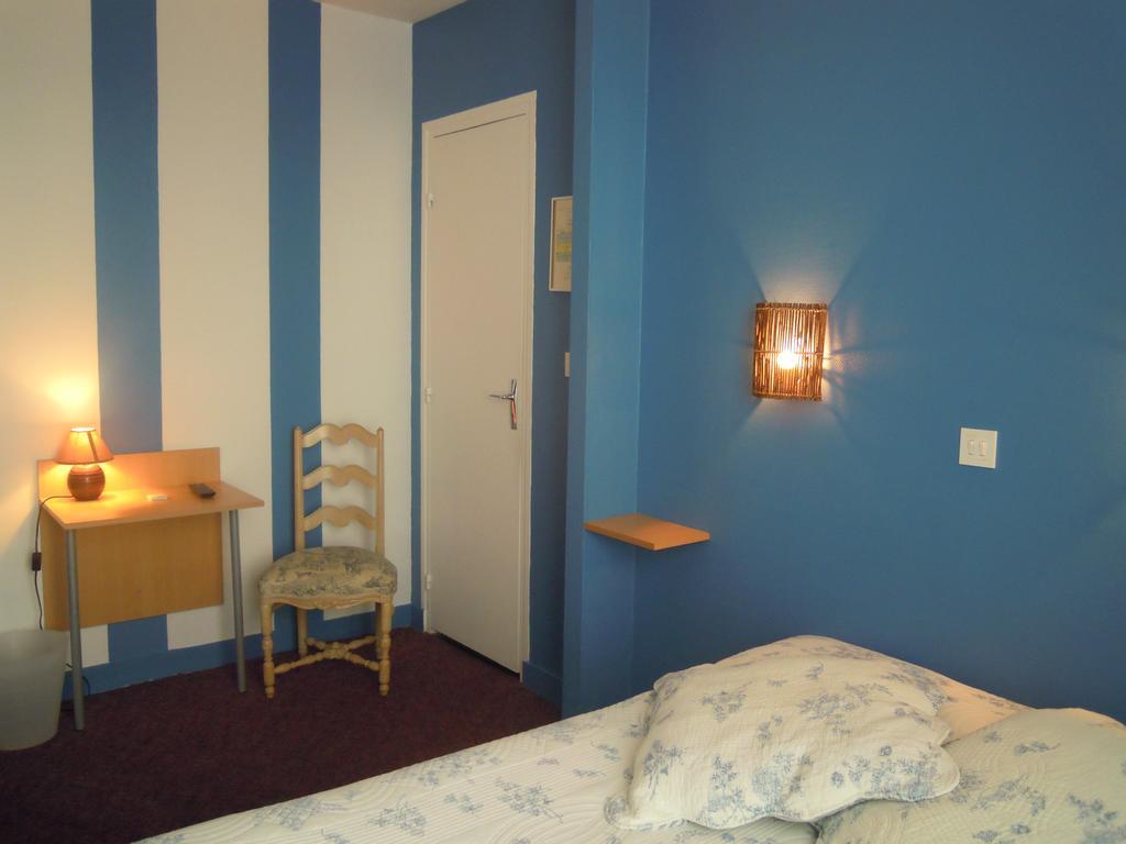 Hotel De Paris Courseulles-sur-Mer Exteriör bild