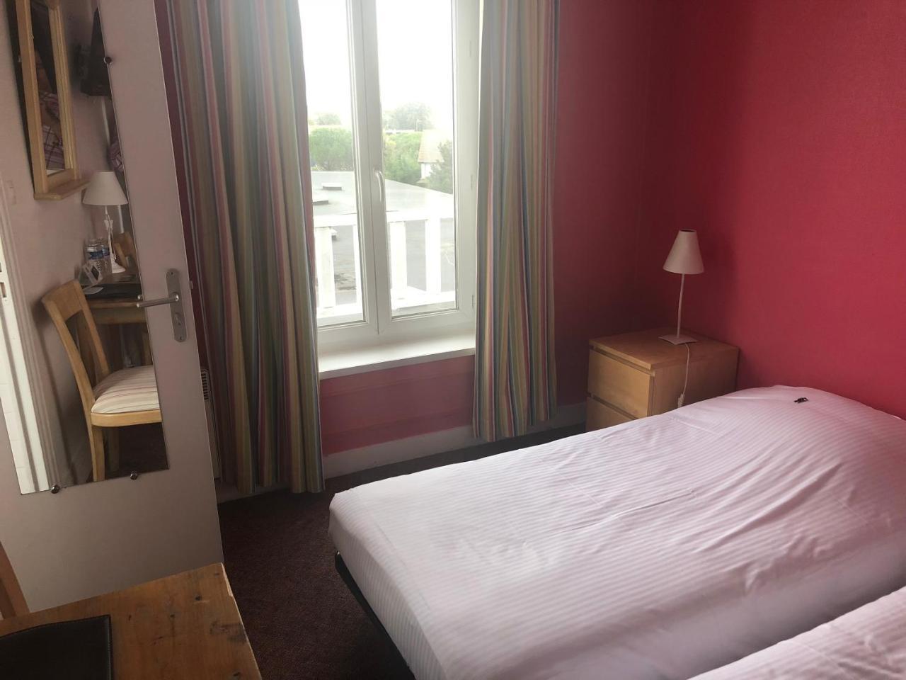 Hotel De Paris Courseulles-sur-Mer Exteriör bild